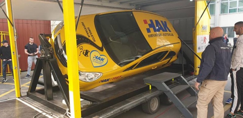 Edukativna predavanja za polaznike autoškole – MUP i HAK